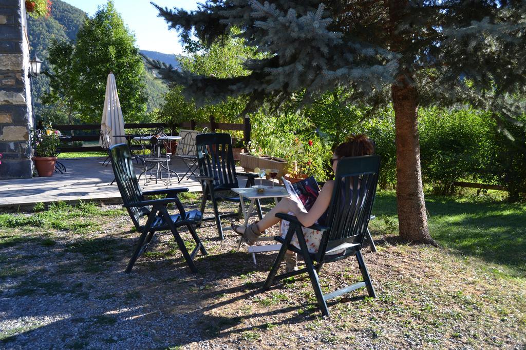 Hotel Vina Olivan Sarvisé エクステリア 写真