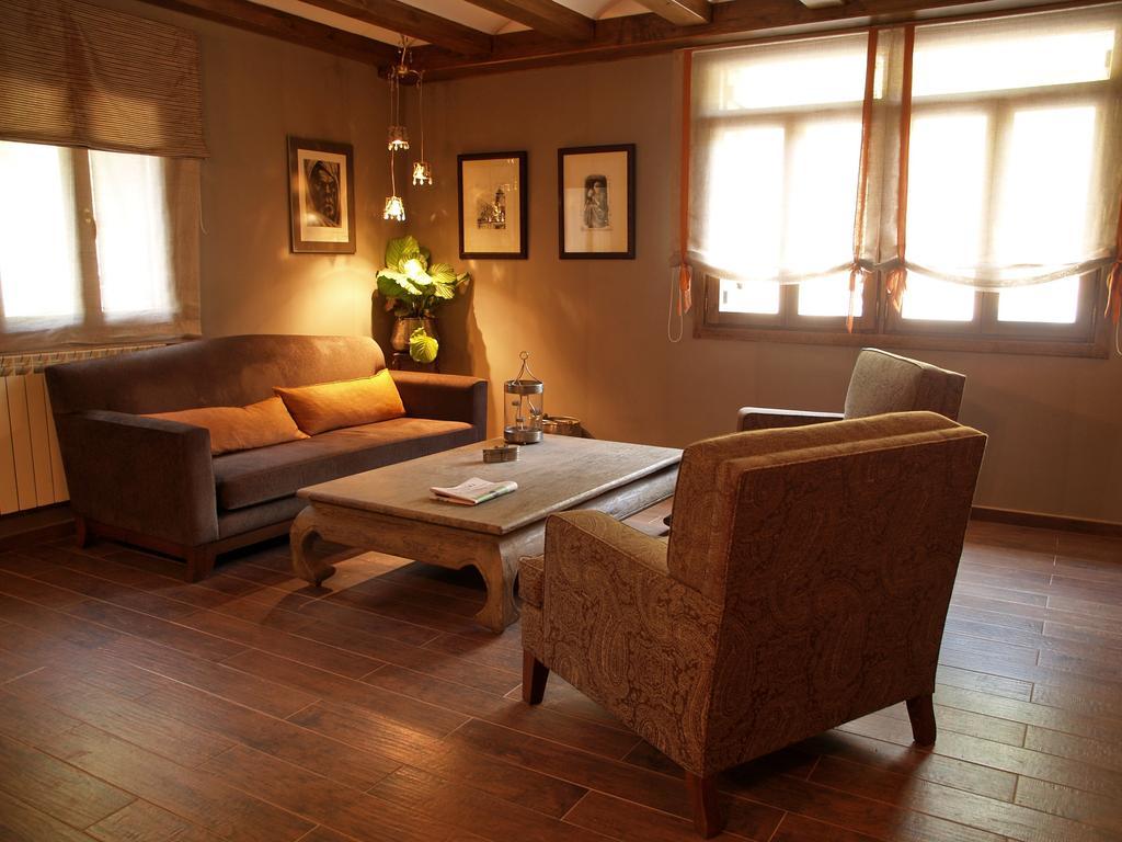 Hotel Vina Olivan Sarvisé エクステリア 写真